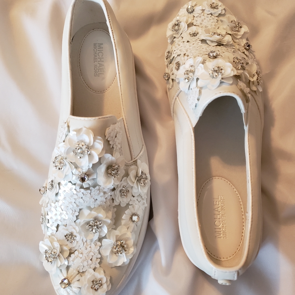 (SOLD)     Michael Kors sneaker never worn